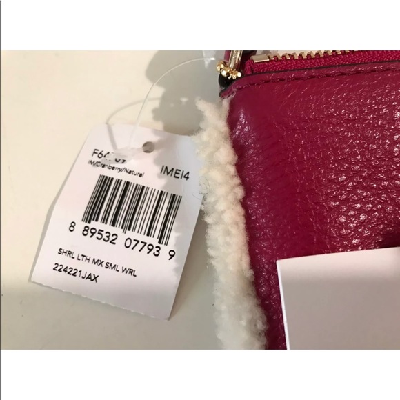 NWT COACH Wristlet Pink Pebbled Leather Shearling Trim Cranberry Ivory Case NEW - Picture 3 of 9